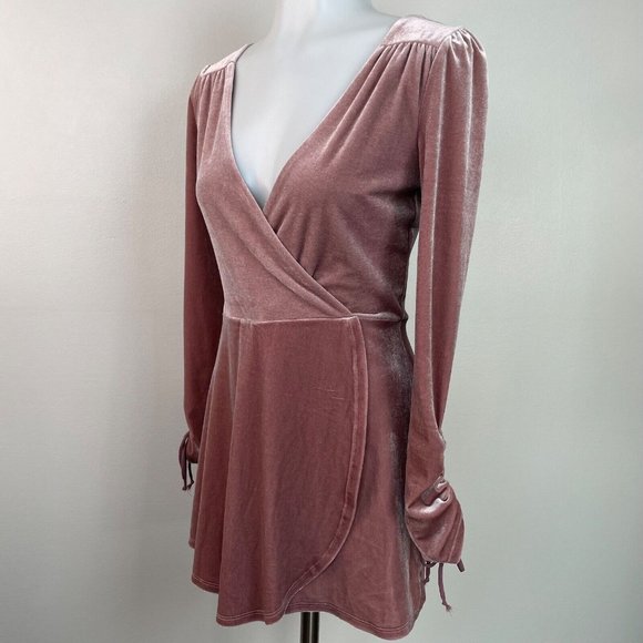 Urban Outfitters Romper XS Dusty Pink Velvet Wrap-Front Long Sleeve Stretch - Picture 5 of 16